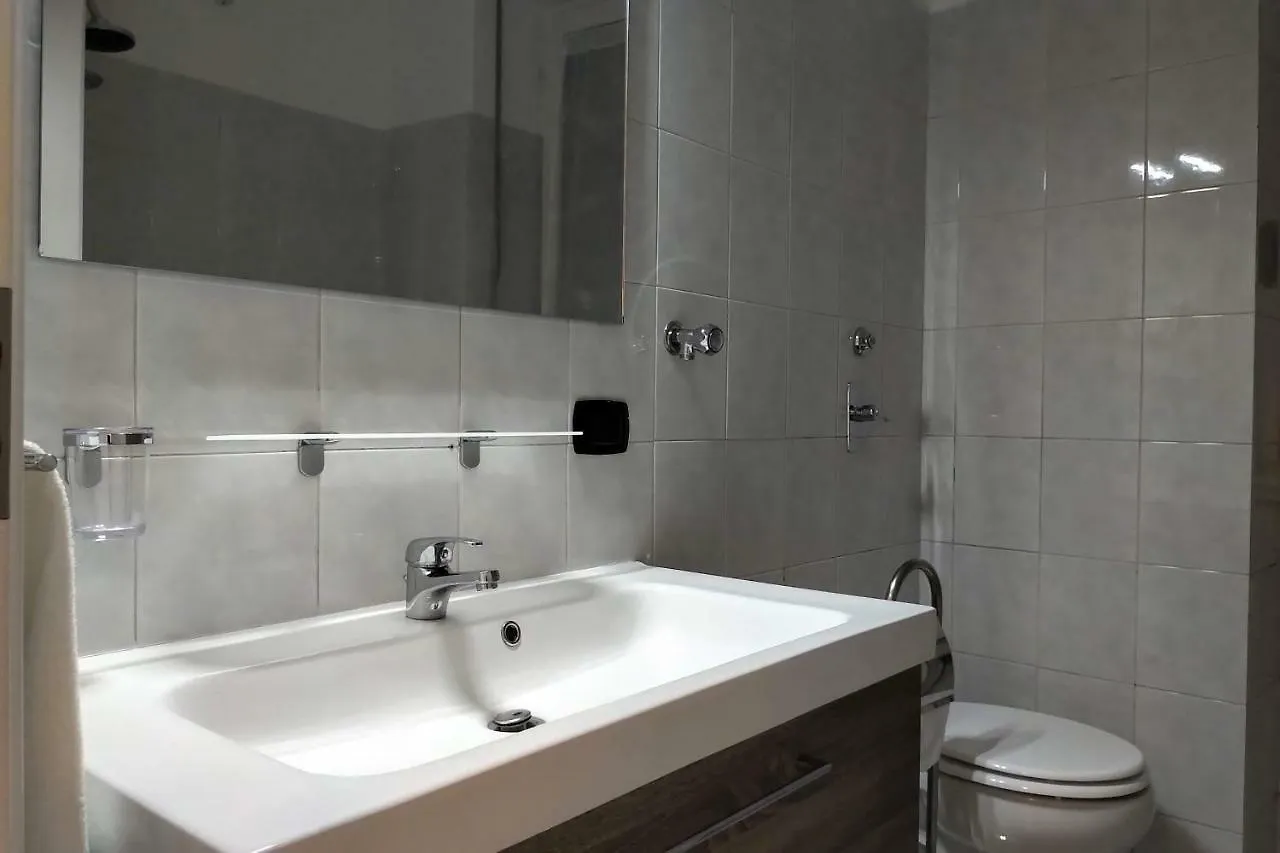 ** Konukevi Brain Rooms Milano Ca' Granda İtalya